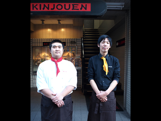 店内だけでなく、ユニフォームもオシャレにリニューアル！