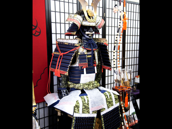 お値段は20万円ほど～天井知らず。日本全国から「欲しい！！」と熱望した人が足を運ぶ。