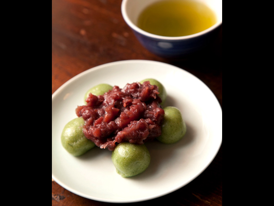 無添加、北海道産小豆100％。粒あんで食べるのが柴又流。