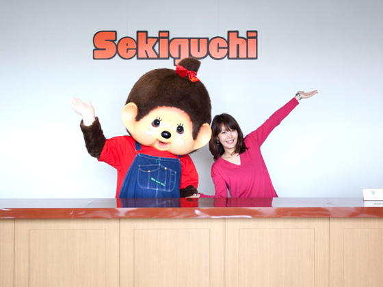 セキグチの幡野友紀さんとモンチッチちゃん。新小岩エリアはモンチッチちゃんがナビゲート！