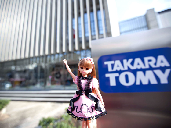 リカちゃんは1967年の誕生以降、3世代が遊んだ記憶を持つロングセラードール。女性なら遊んだこと、ありますよね？